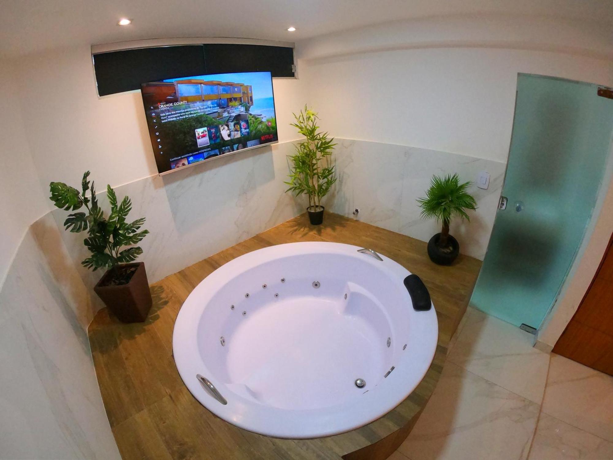 Th 101 - Flat Com Banheira De Hidromassagem Apartment Говернадор Валадарес Екстериор снимка
