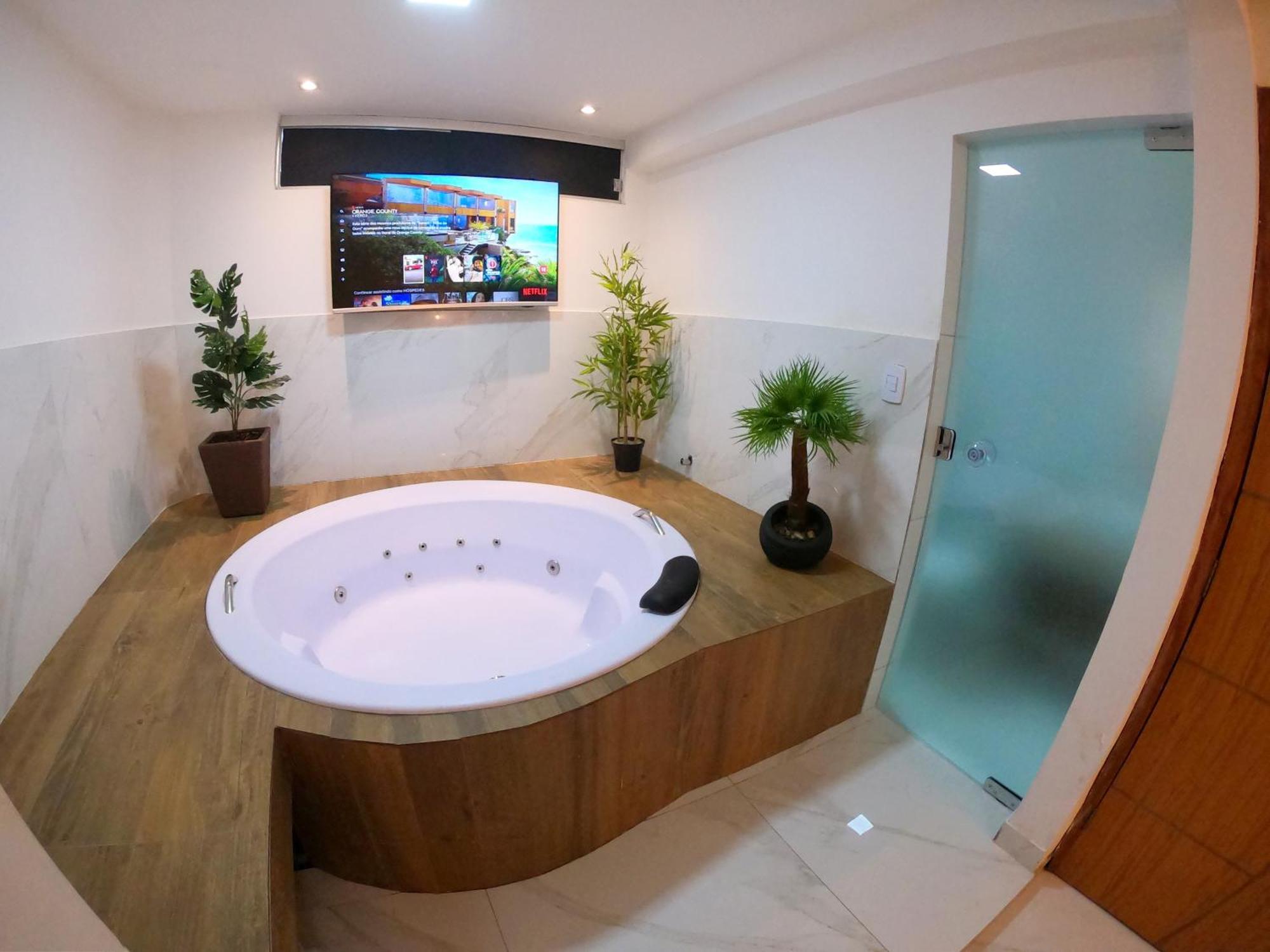 Th 101 - Flat Com Banheira De Hidromassagem Apartment Говернадор Валадарес Екстериор снимка